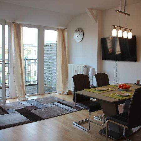Apartment Am Fluss/Park Leipzig Bagian luar foto